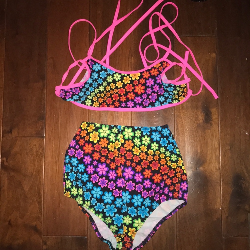 Two piece rave set